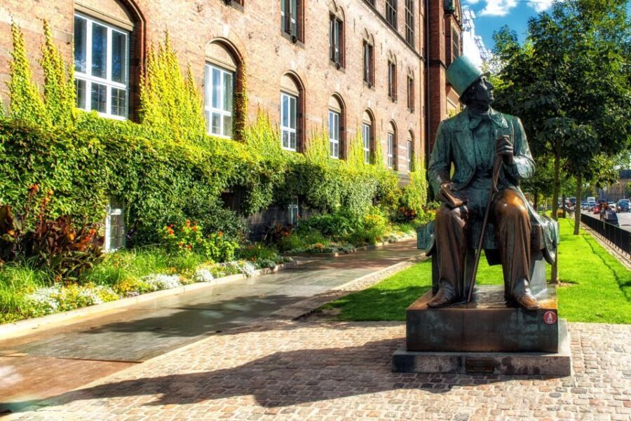 Copenhagen: Old Town and Nyhavn Private Family Tour - Key highlights to know before you go