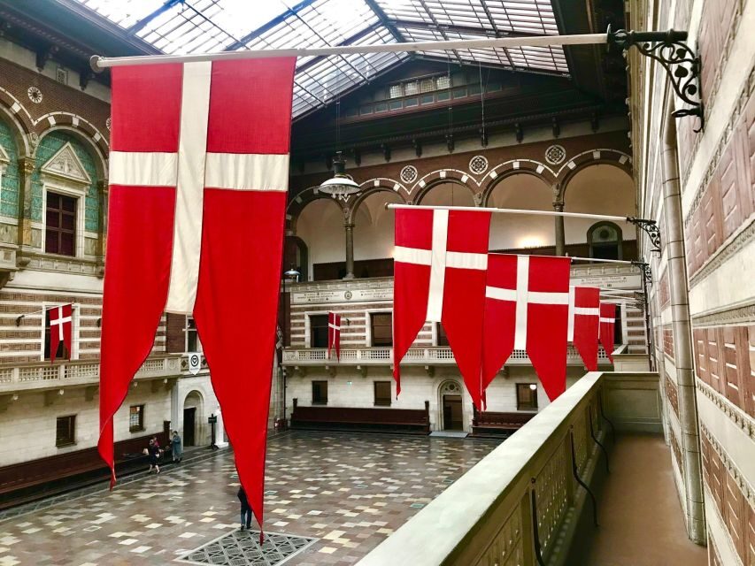 Copenhagen Private 3h biking tour - Backstreets, bridge crossings, and Copenhagen’s bike-lane advantage