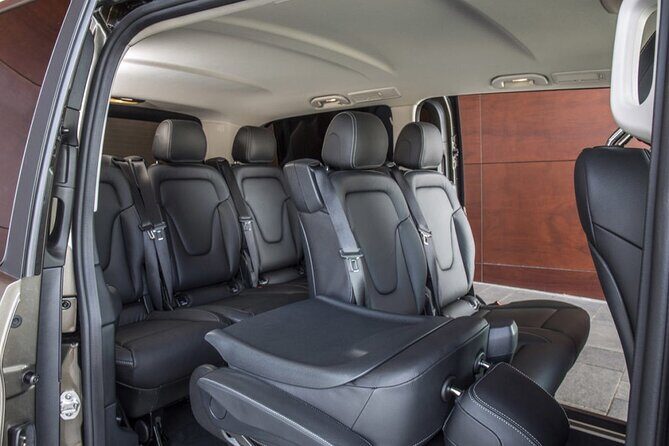 Departure by Luxury Vehicule Copenhagen to Copenhagen airport CPH - Timing reality: 24/7 runs, but plan for traffic